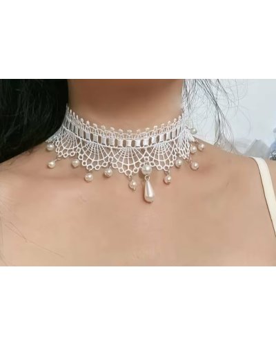 Collier dentelle blanche