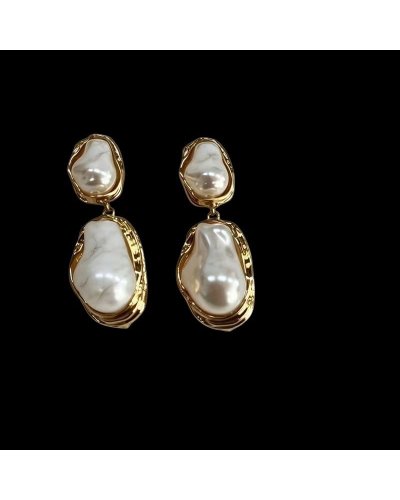 Boucles d'oreilles perle blanche baroque
