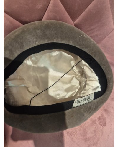 " FRIPERIE VINTAGE " ! Chapeau vintage en velours Gris